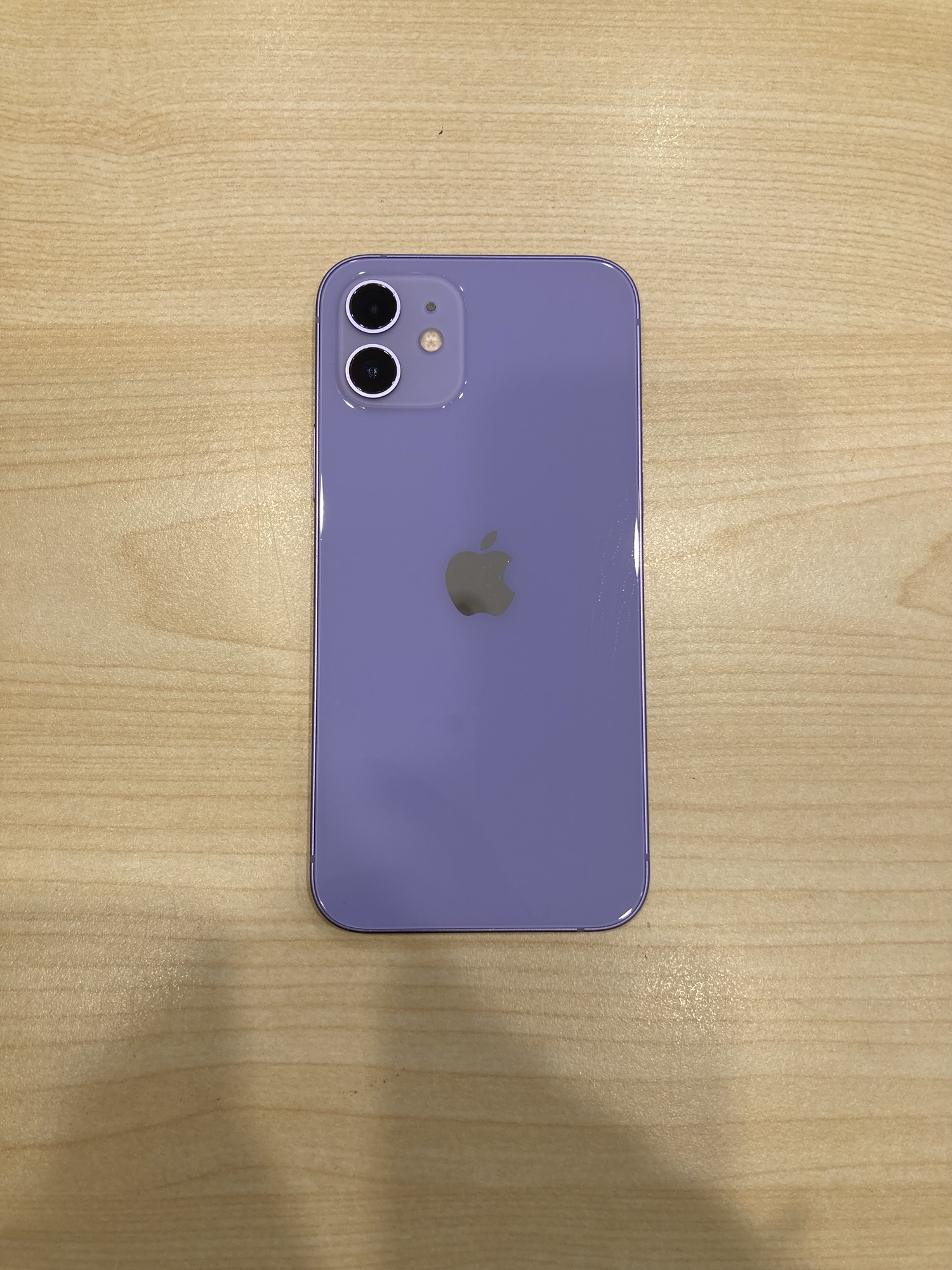 【中古端末販売】iPhone 12 / 64GB / 税込 35,200円
